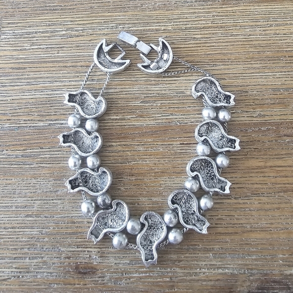 Cat Slide Charm Bracelet Silver Tone - Picture 4 of 5